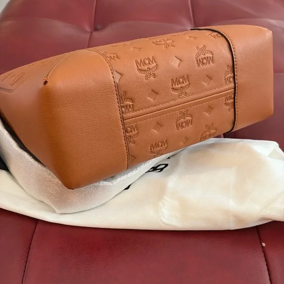 NWT- MCM Klara Hobo Monogram Shoulder Bag - Picture 6 of 8